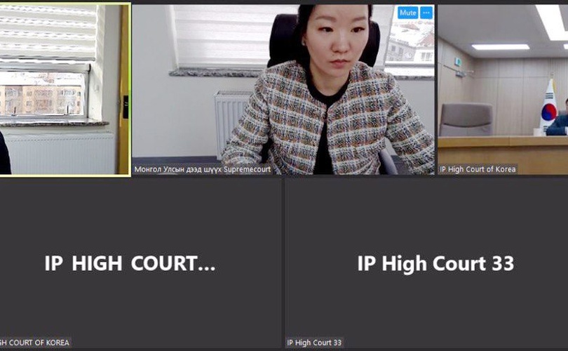 Цахим уулзалт хийлээ