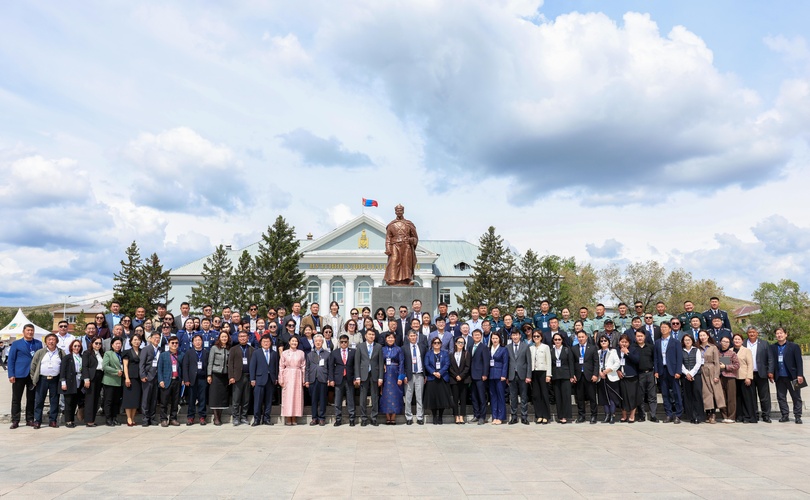 “Байгаль орчныг хамгаалж буй эрх зүйн орчин, түүний үр нөлөө” сэдэвт олон улсын эрдэм шинжилгээний хурал Сэлэнгэ аймагт боллоо